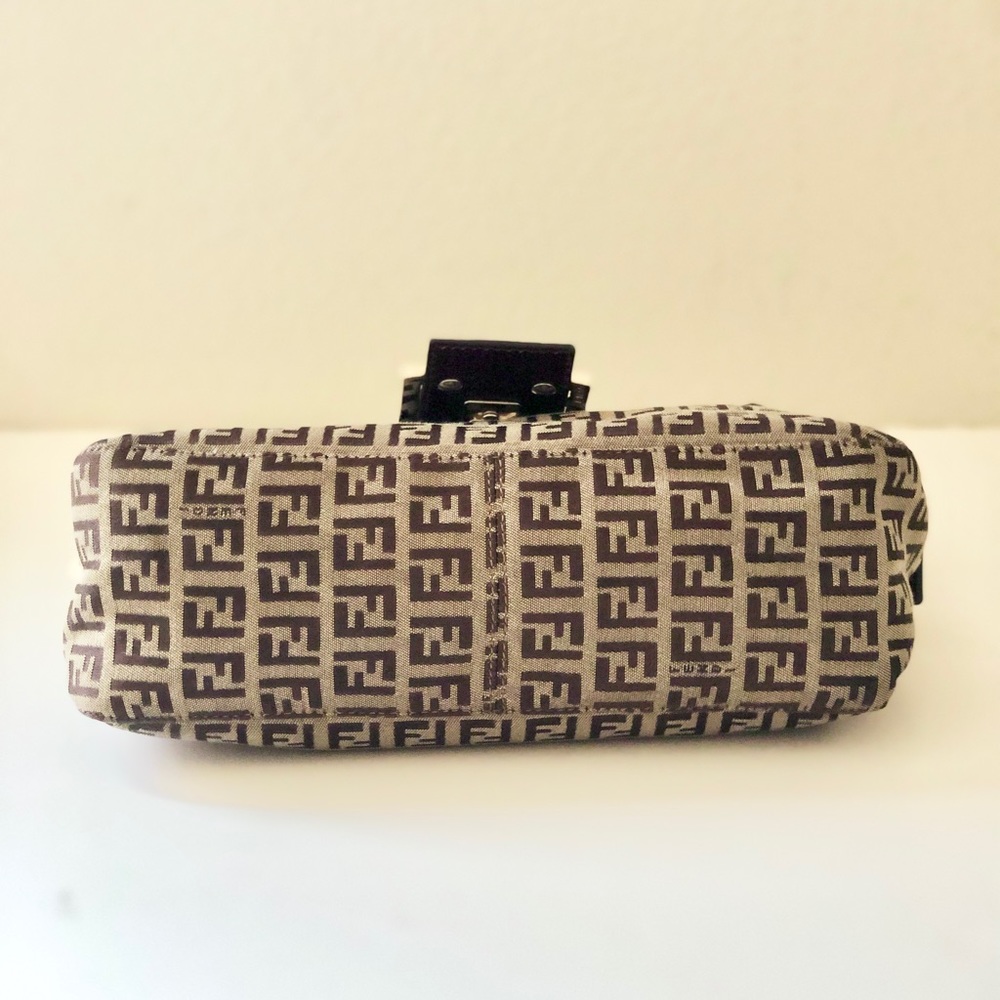 Vintage FENDI Zucchino Double Flap Mamma Baguette Bag in Brown Gold - Picture 13 of 15